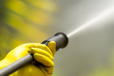 6 ways pressure washing can improve your business