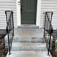 Rain-From-Above-Delivers-Premium-House-Washing-Walkway-Cleaning-in-Henrico-VA 5