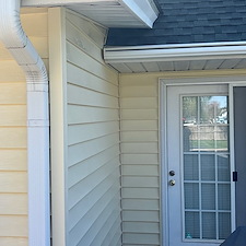 Rain-From-Above-Transforming-Homes-in-Highland-Springs-with-Expert-House-and-Light-Deck-Cleaning 5