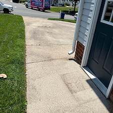 Rain-from-Above-Expert-House-Washing-and-Driveway-Cleaning-Services-Now-Transforming-Homes-in-Mechanicsville-VA 4